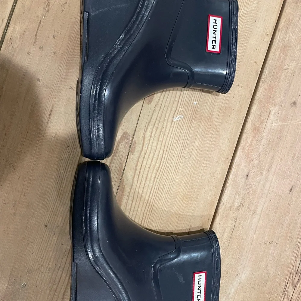 Hunter wedge rainboots size 5 navy - Picture 3 of 10